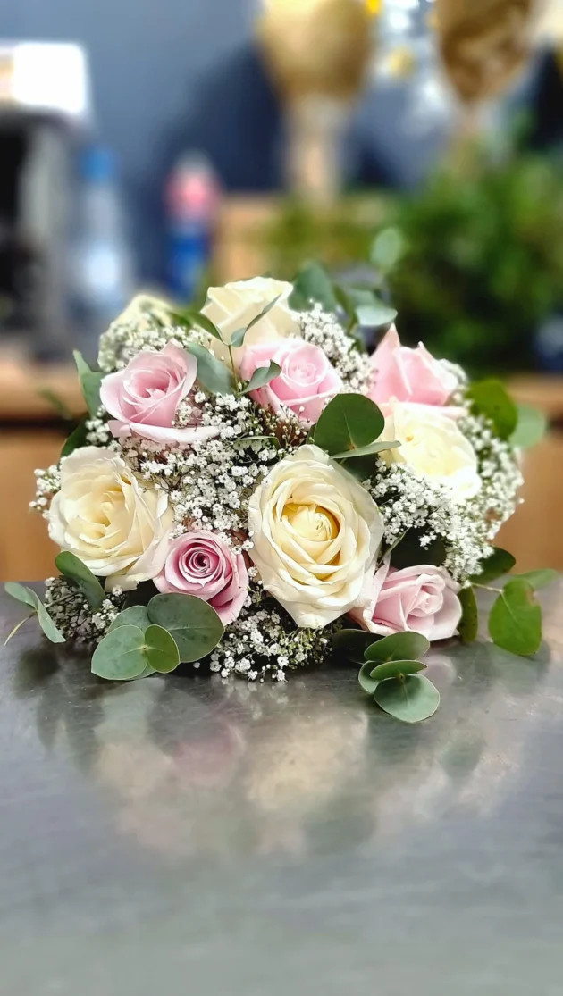 Bouquet gypsophile et roses ton pastel - Gap Events