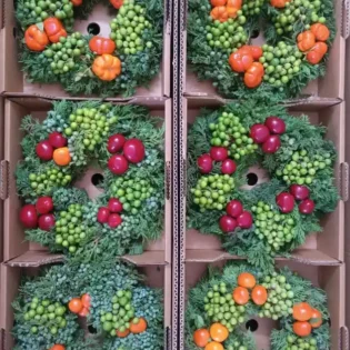 couronne sapin décorée table de fêtes - Gap Events